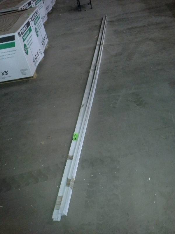 lot 208 image: Vinyl Molding