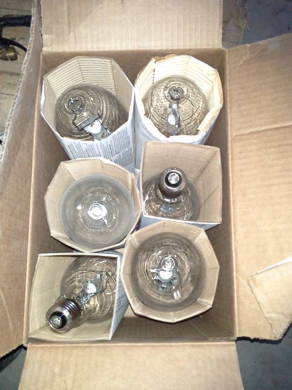 lot 89 image: Lighting