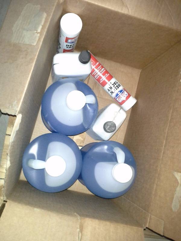 lot 99 image: Window Washer Fluid