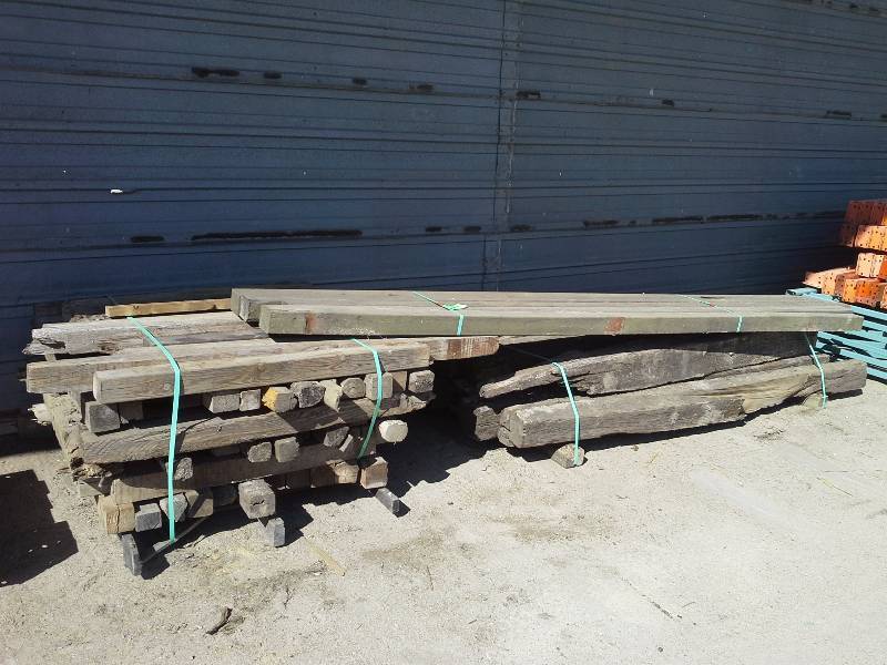 lot 321 image: Wood