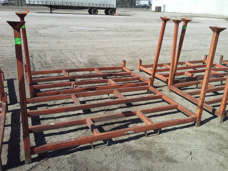 lot 428 image: Metal Storage Rack