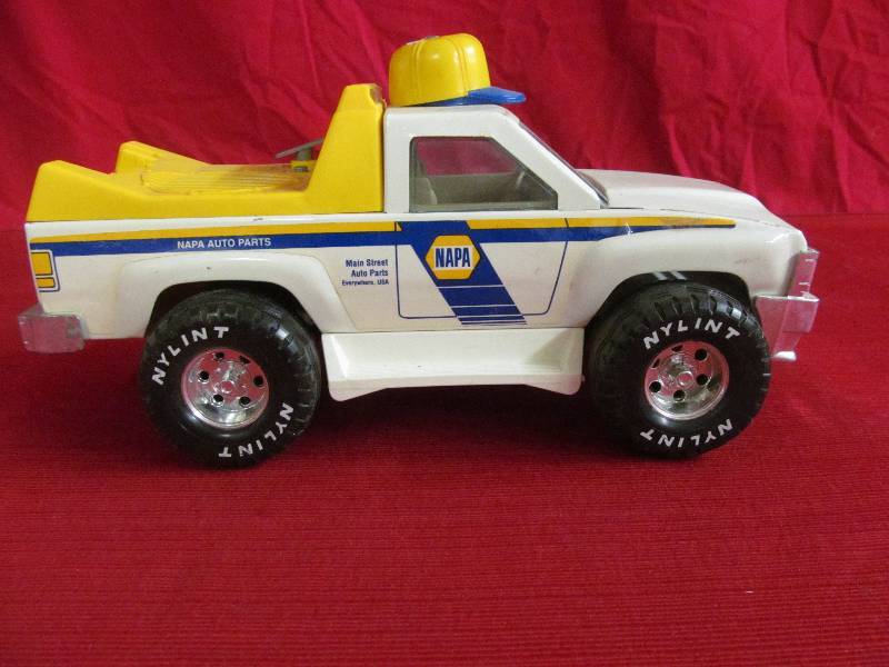Nylint Napa truck