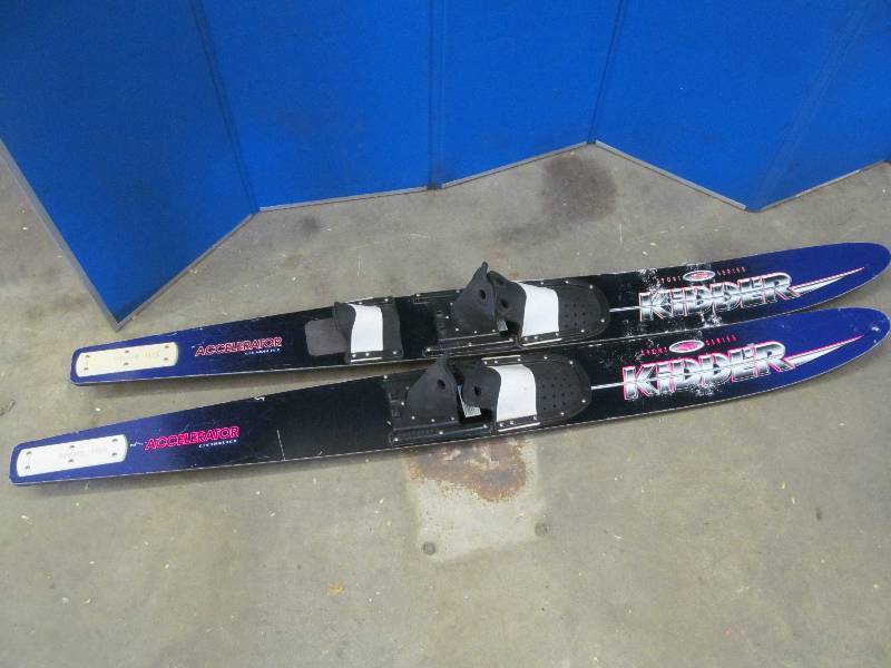 Kidder water skis