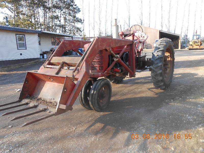 Farmall H Tractor