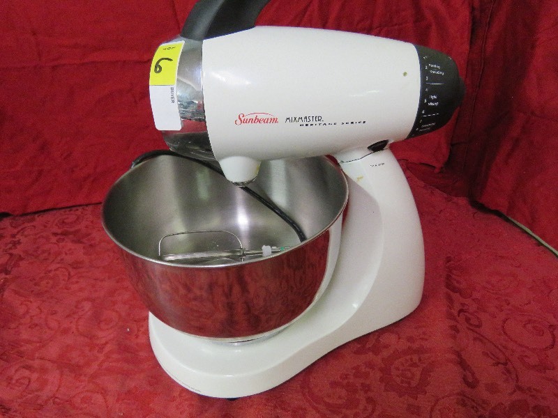 lot 6 image: SunBeam Mixer