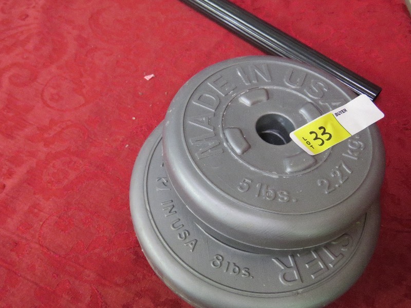 lot 33 image: Weight Set