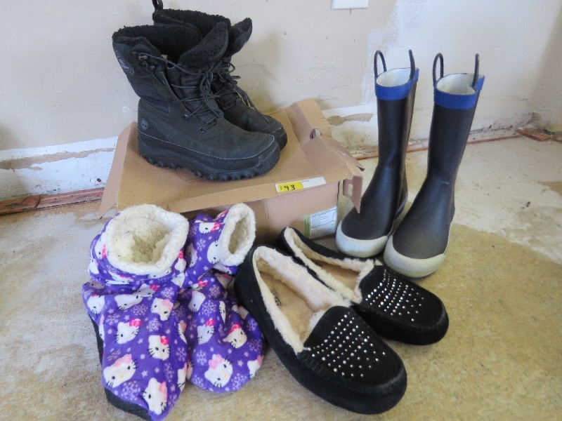 lot 93 image: Womens shoes