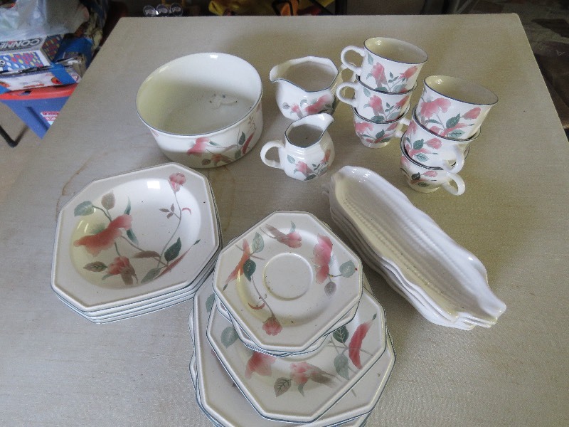 lot 162 image: China