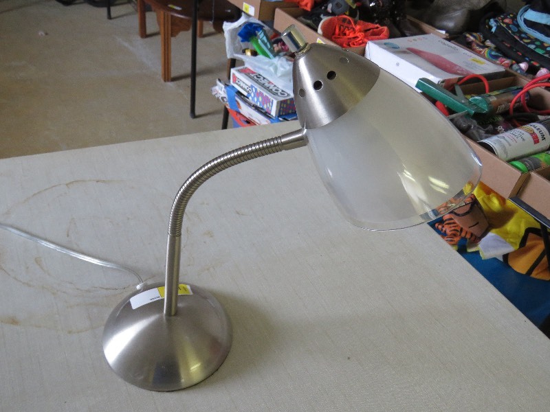 lot 175 image: Desk Lamp