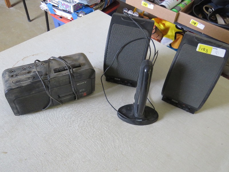 lot 183 image: Radio Lot�
