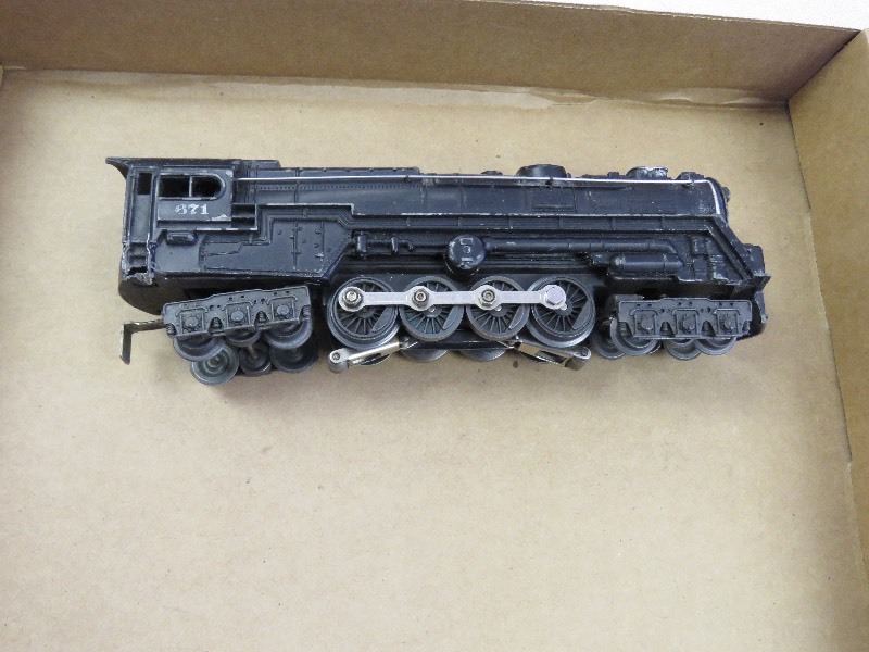 lot 199 image: Vintage Lionel #671 Engine with Smoker