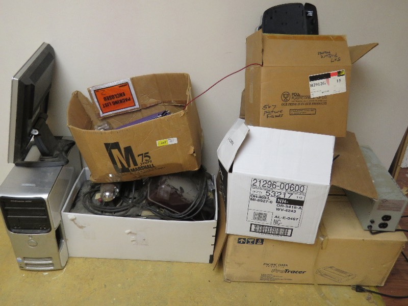 lot 204 image: Huge lot of Office Equipment