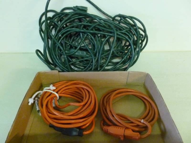 lot 22 image: Extension Cords