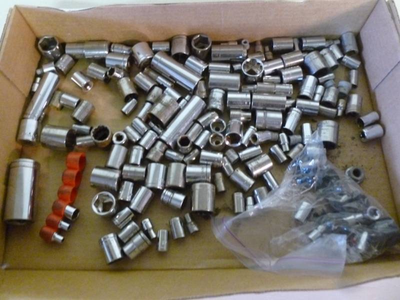 lot 28 image: Tools
