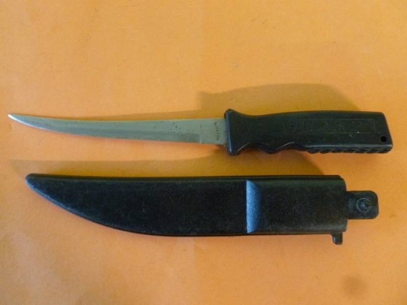 lot 38 image: Fillet Knife