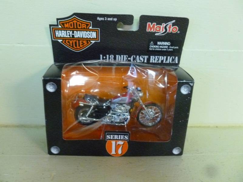 lot 44 image: Die Cast Metal Motorcycle
