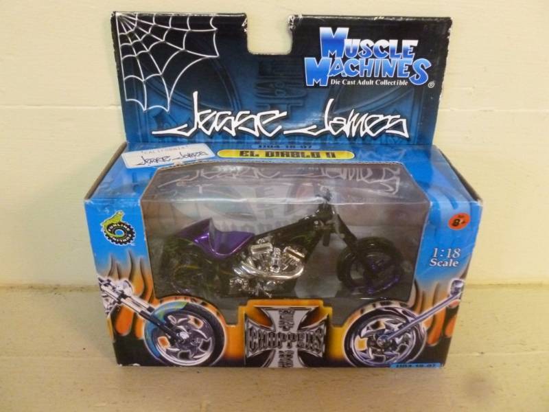 lot 45 image: Die Cast Metal Motorcycle