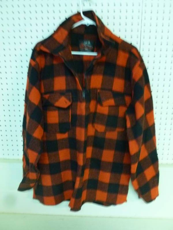 lot 51 image: Wool Pullover