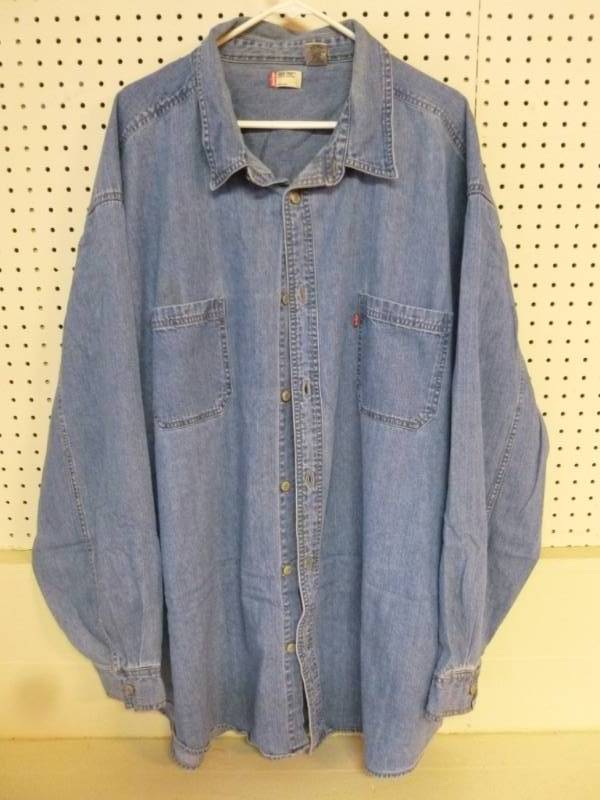 lot 52 image: Levi Shirt