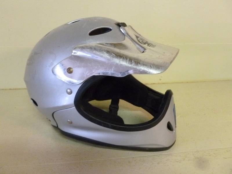 lot 61 image: Helmet