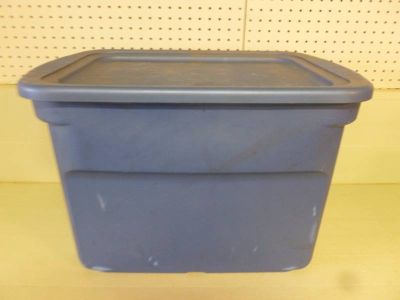 lot 62 image: Storage Tote