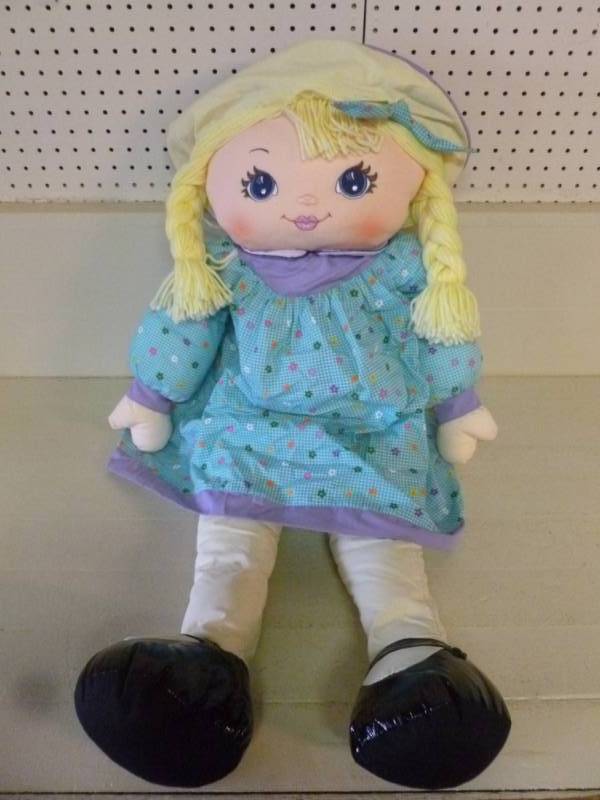 lot 70 image: Doll
