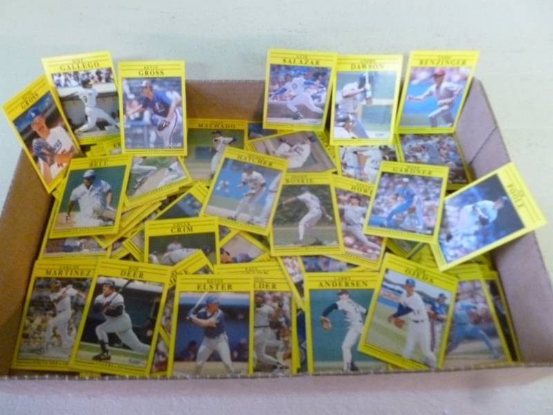lot 73 image: Sports Cards