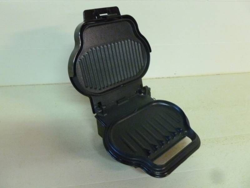 lot 85 image: George Foreman Grill