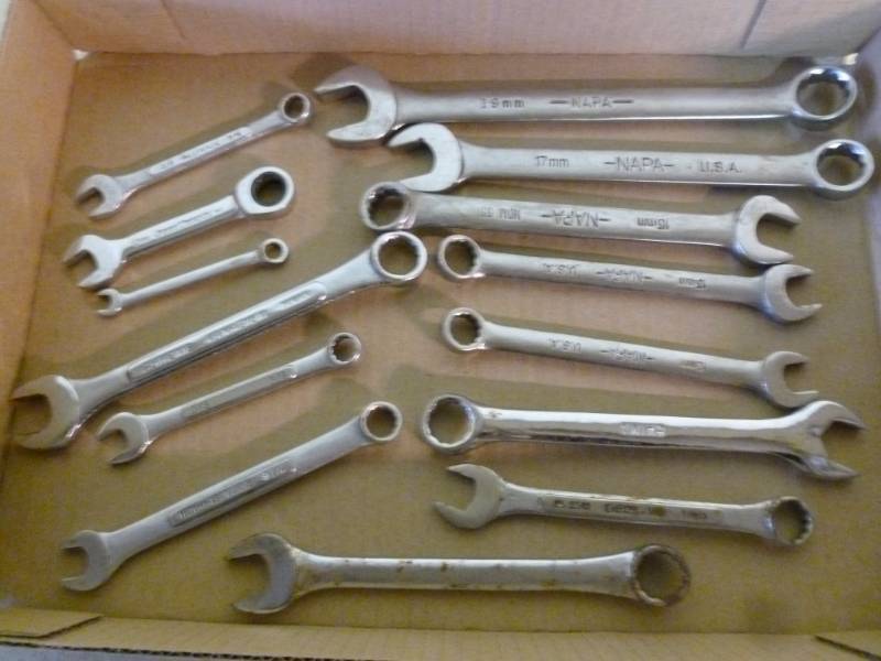 lot 107 image: Tools
