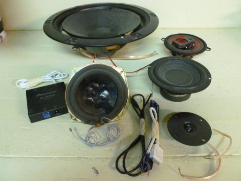 lot 116 image: Speakers