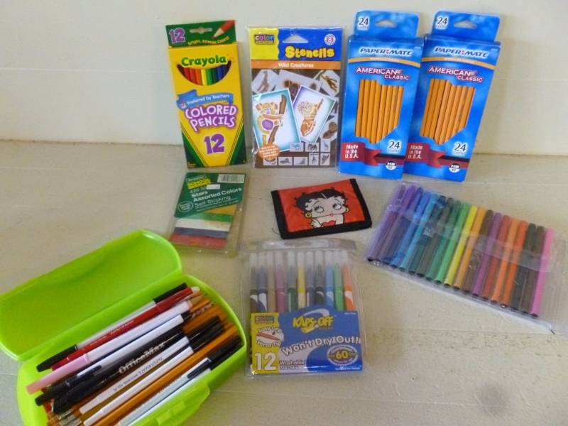 lot 124 image: Office Supplies