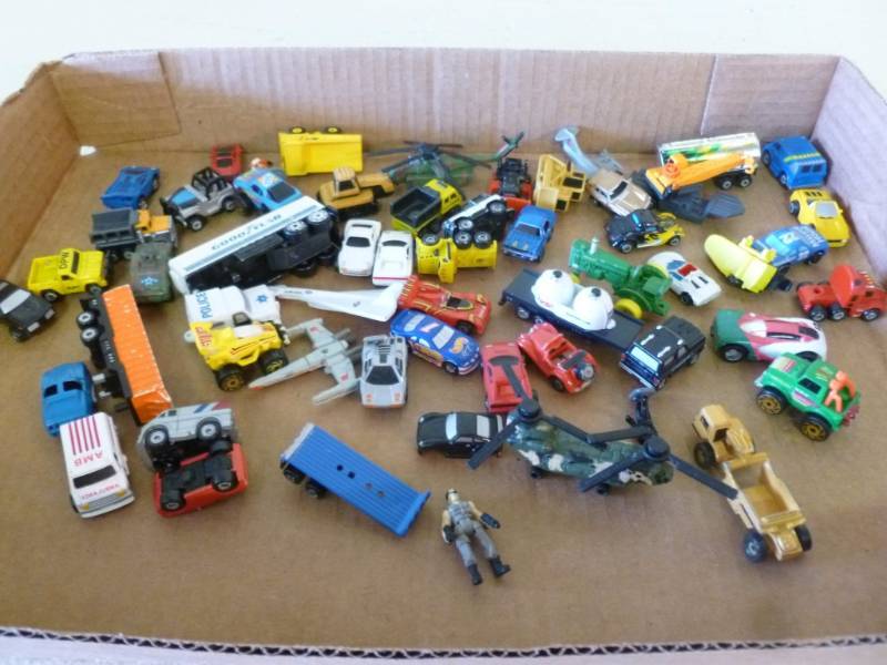 lot 155 image: Toy Miniatures