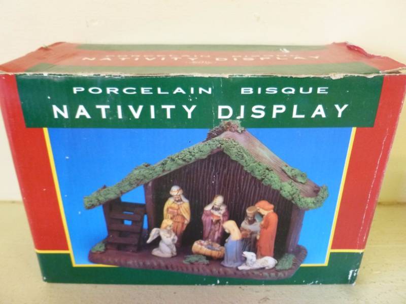 lot 178 image: Decorative