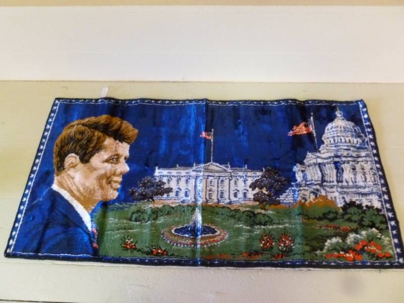lot 179 image: Vintage Wall Tapestry