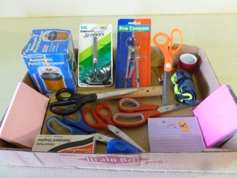 lot 260 image: Office Supplies