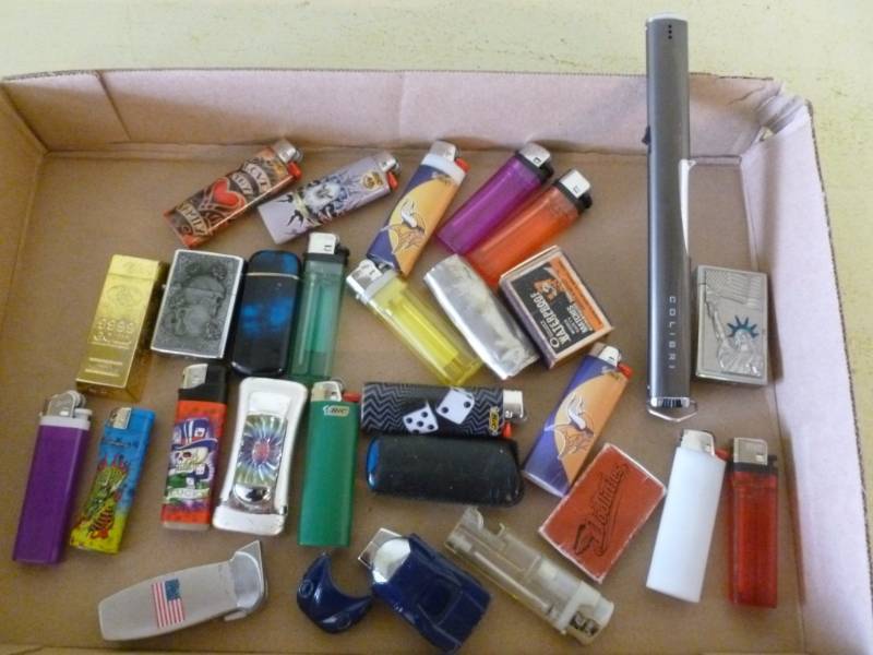 lot 266 image: Cigarette Lighters