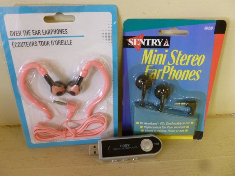 lot 268 image: Audio Earphones