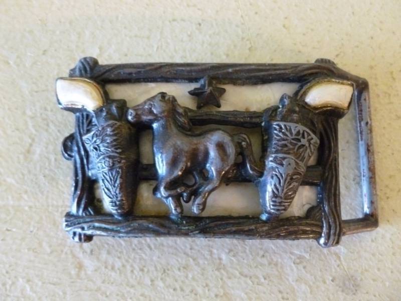 lot 287 image: Belt Buckle