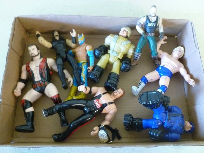 lot 320 image: Toy Figurines