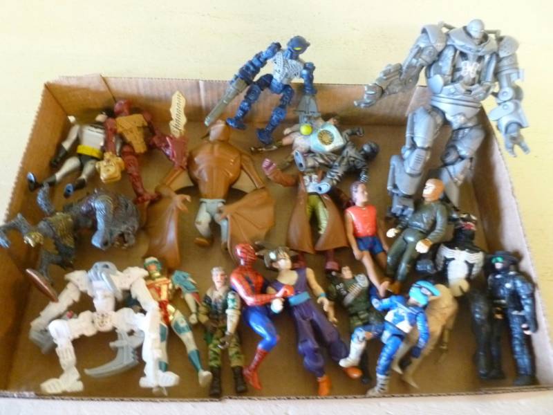lot 321 image: Toy Figurines