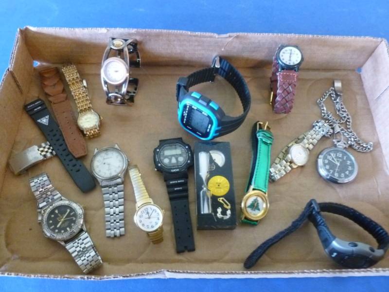 lot 335 image: Watches