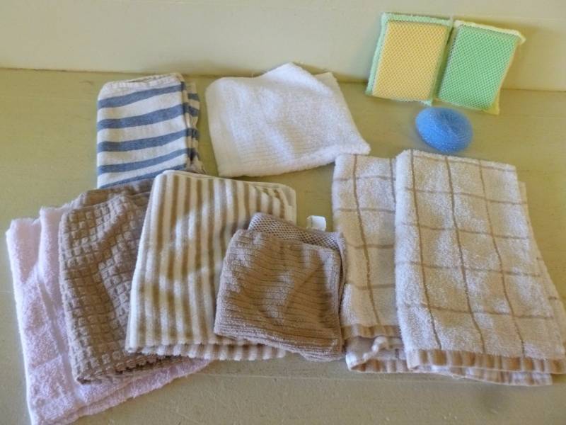 lot 341 image: Dish Towels