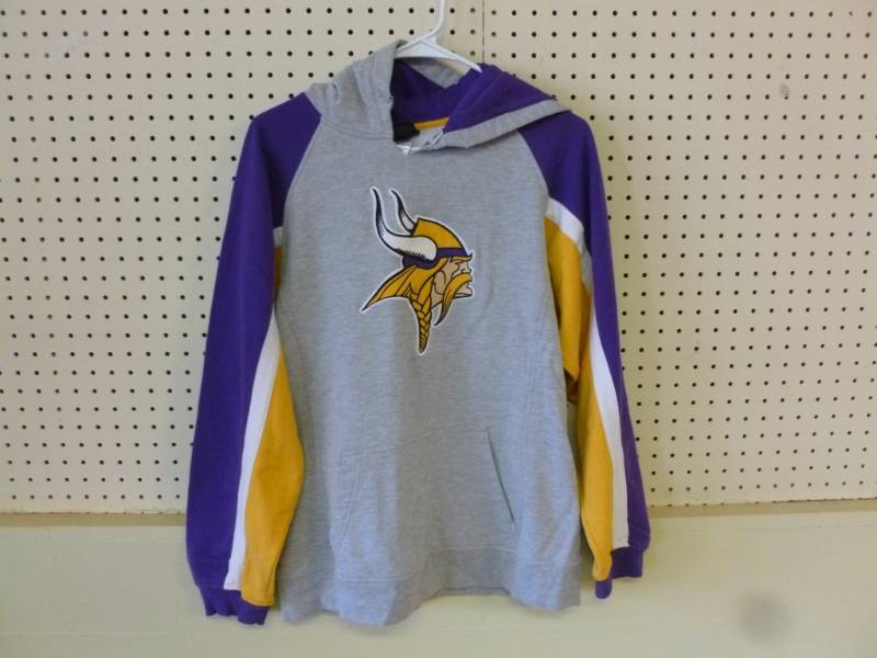 lot 352 image: Minnesota Vikings Clothes
