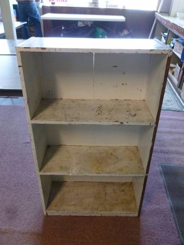 lot 383 image: Storage Shelf