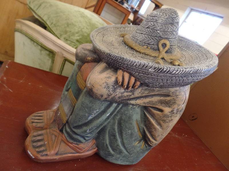 lot 21 image: Statue
