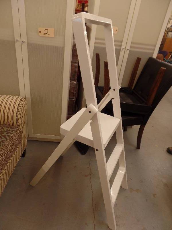 lot 22 image: Step Ladder