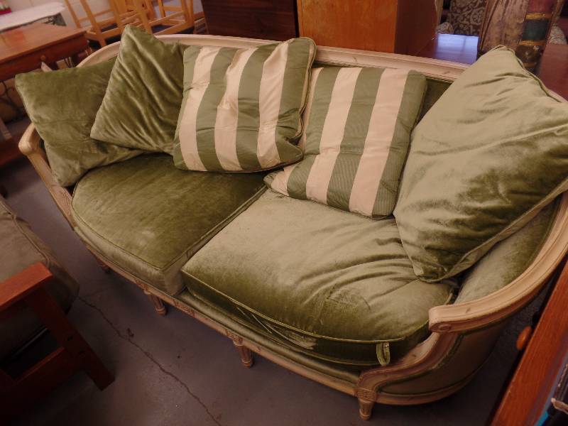 lot 30 image: Couch