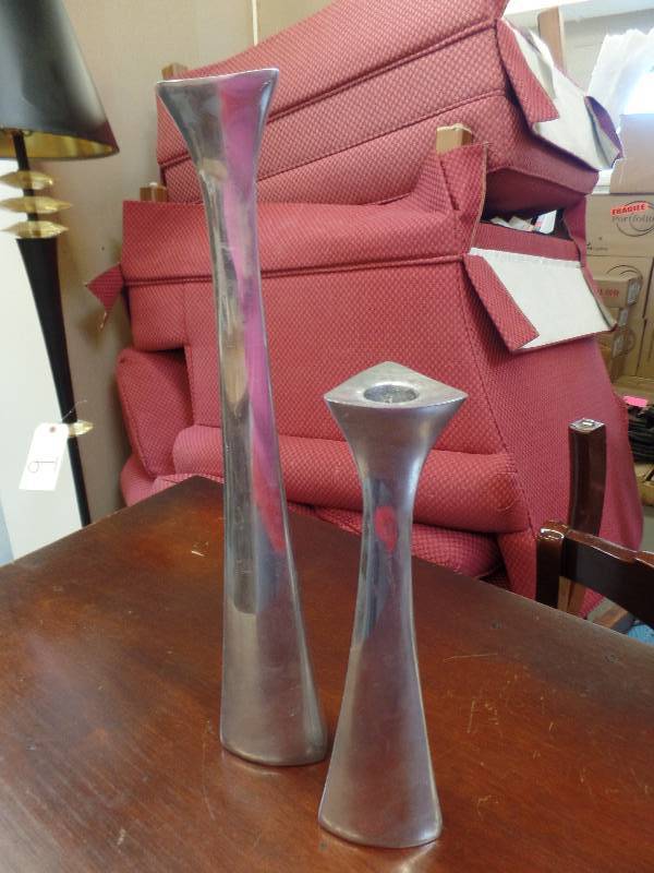 lot 32 image: Candlesticks