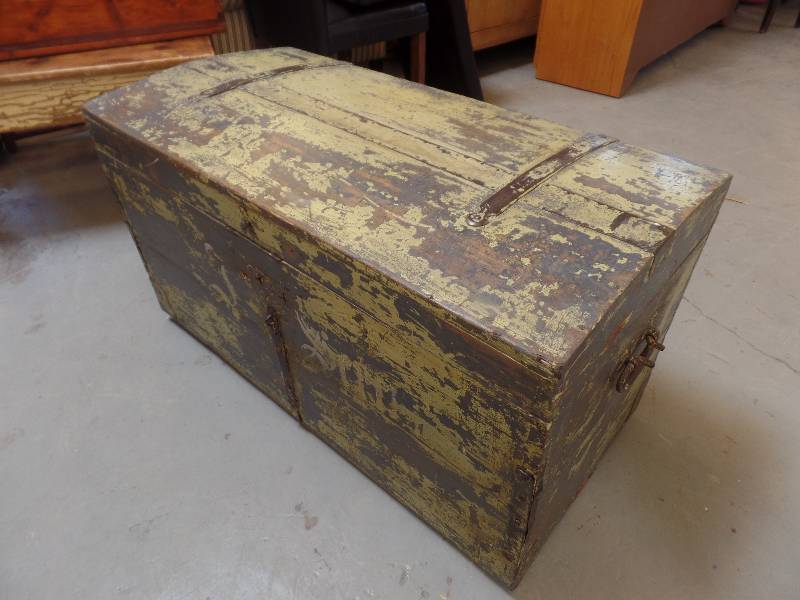 lot 34 image: Wooden Box