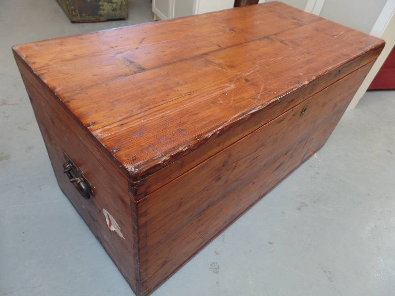 lot 35 image: Wooden Box